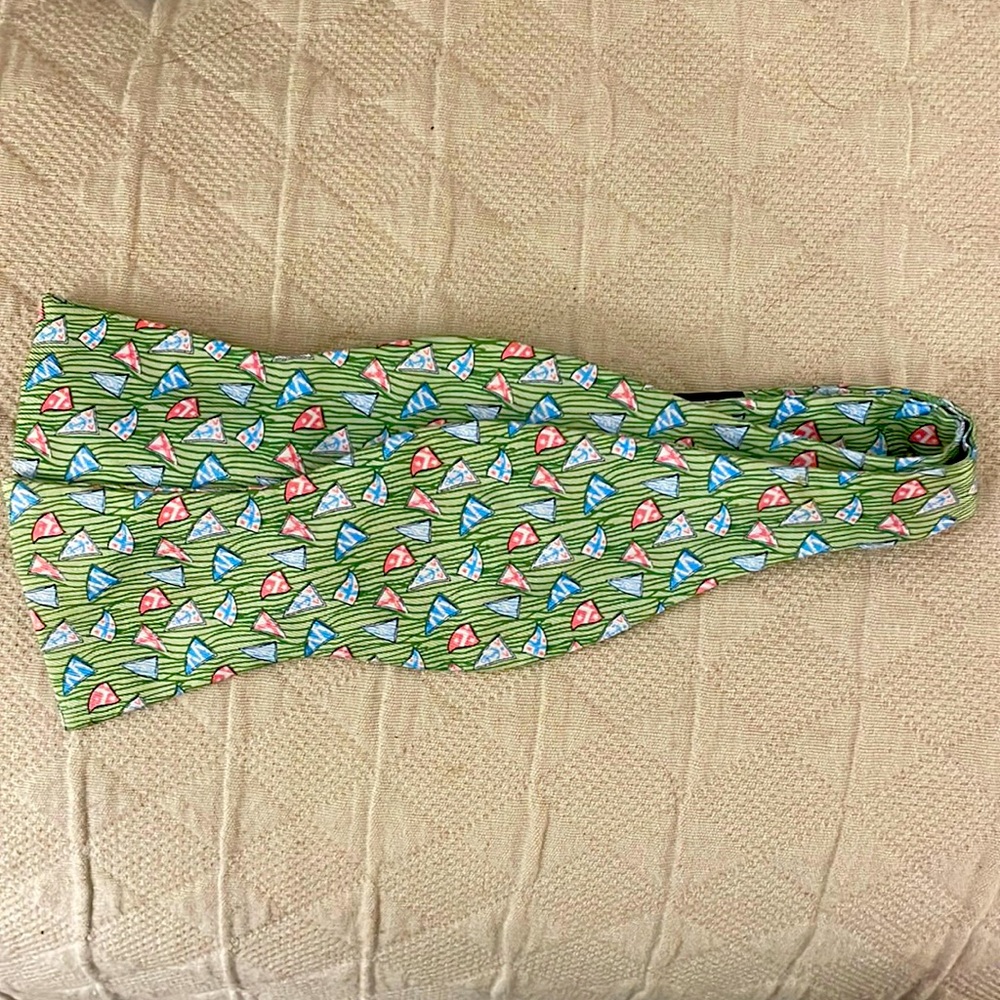 Men’s Vineyard Vines Nautical Flag Bowtie